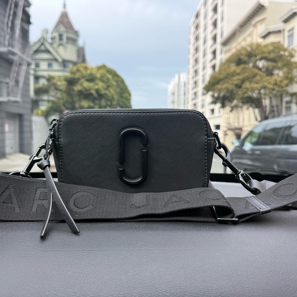 Marc Jacobs Black Belt Bag